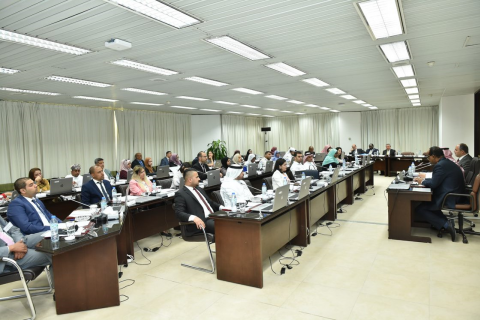 النمذجة الاقتصادية الكلية 